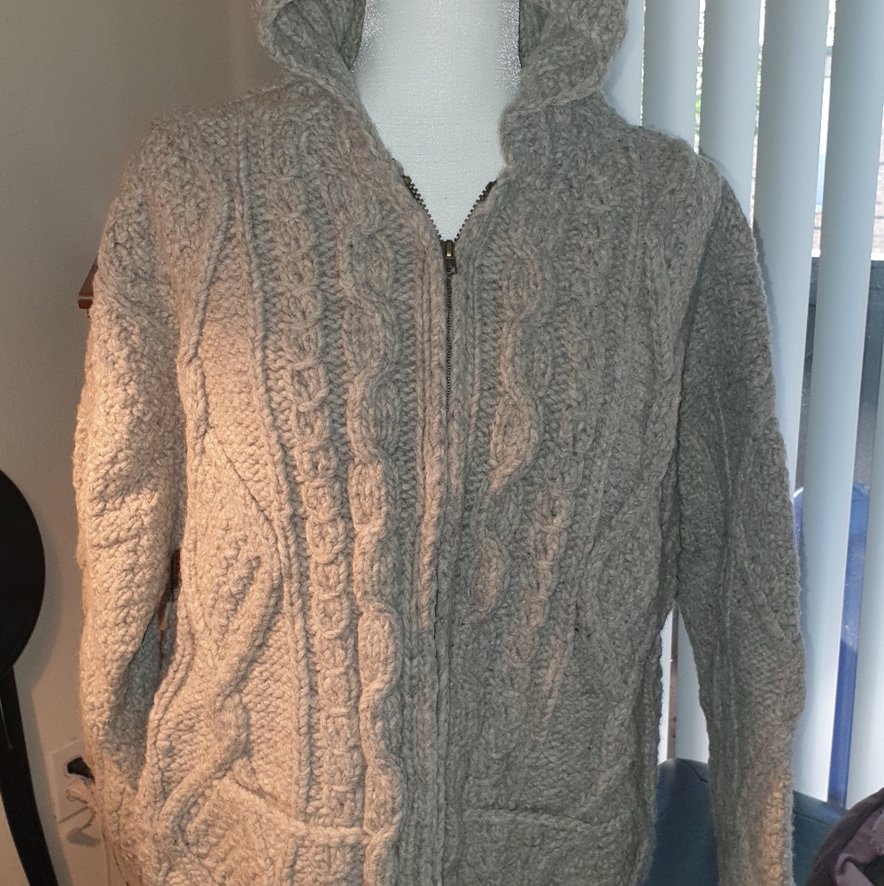 Handmade Wool Zip-up Sweater